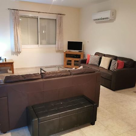 Villa Vista Пафос Экстерьер фото
